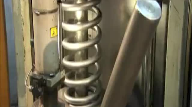 【視頻】房屋(wū)抗震原來也可以(yi)用彈簧，熱卷彈簧(huáng)生産全過程及詳(xiáng)解！